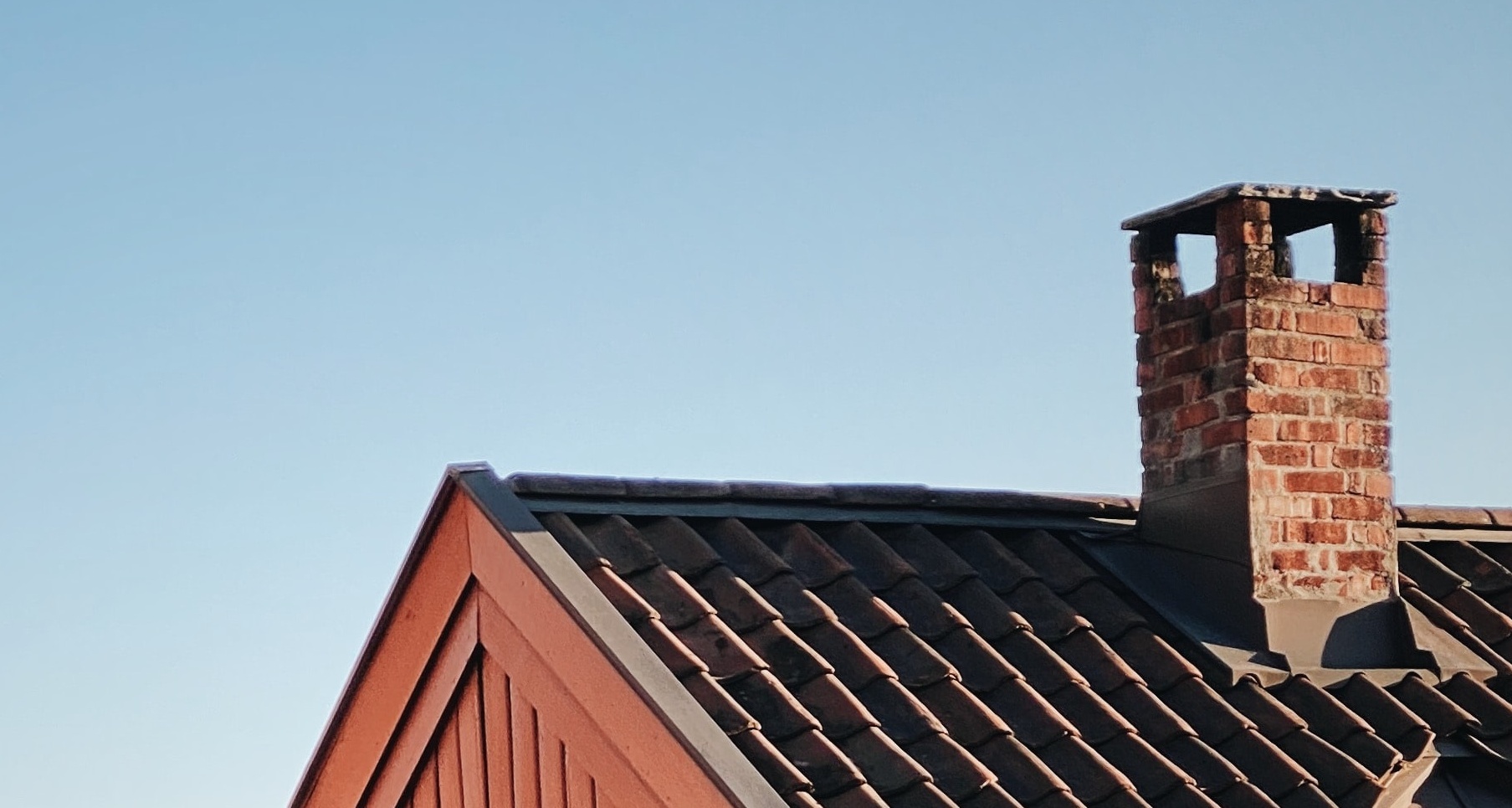 Installasjon og vedlikehold av skorstein og ildsted